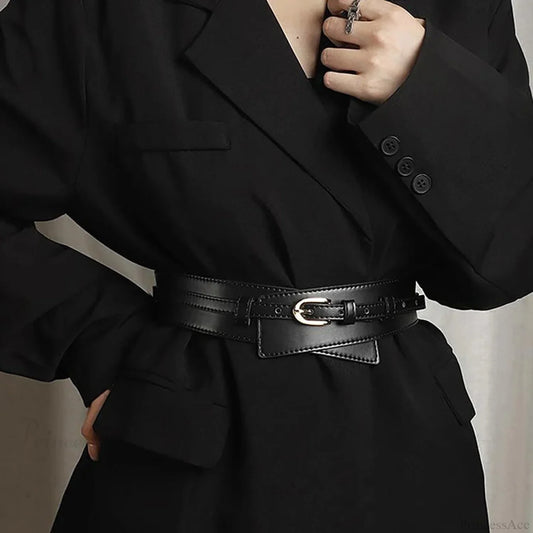 Synonyms: Gothic - medieval, Leather - hide, Pin - peg, Buckle - clasp
PU medieval hide peg clasp Belt