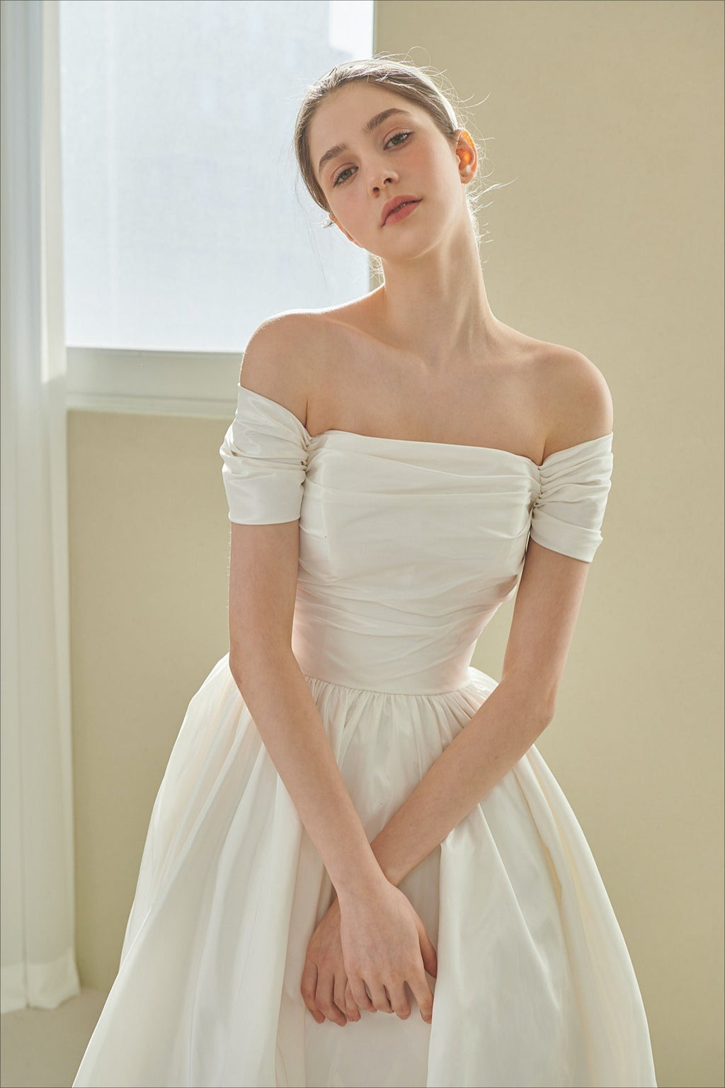 Elegant Vintage Off Shoulder Wedding Dress