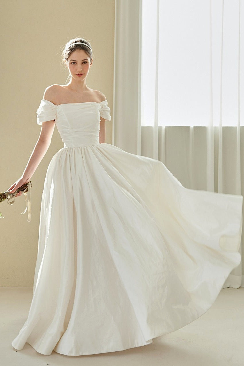 Elegant Vintage Off Shoulder Wedding Dress