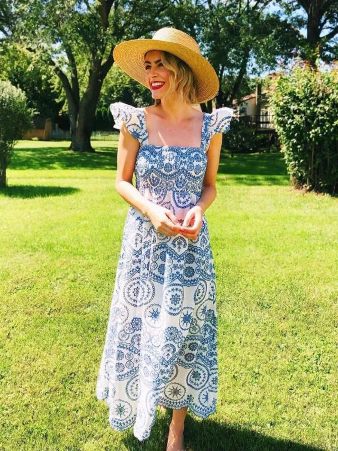 Hollow Out Floral Embroidery Flying Sleeve Dress