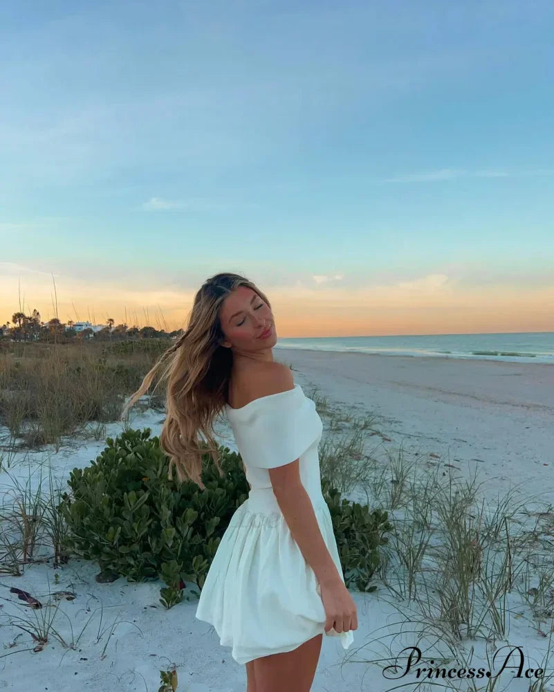 Off Shoulder Stylish Pleated Mini Dress