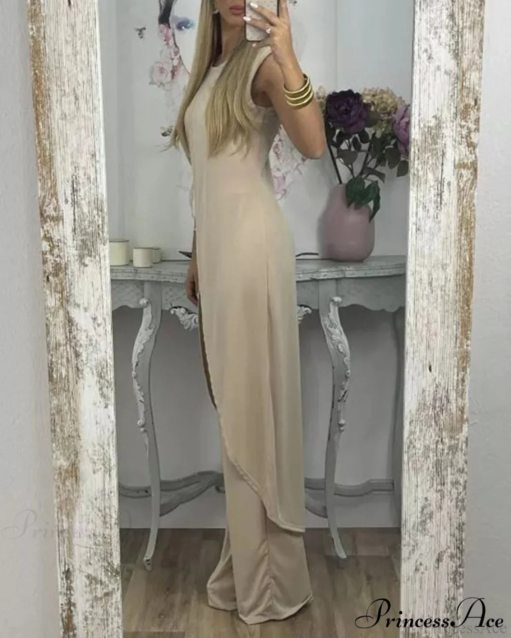 Sleeveless 2-piece outfit