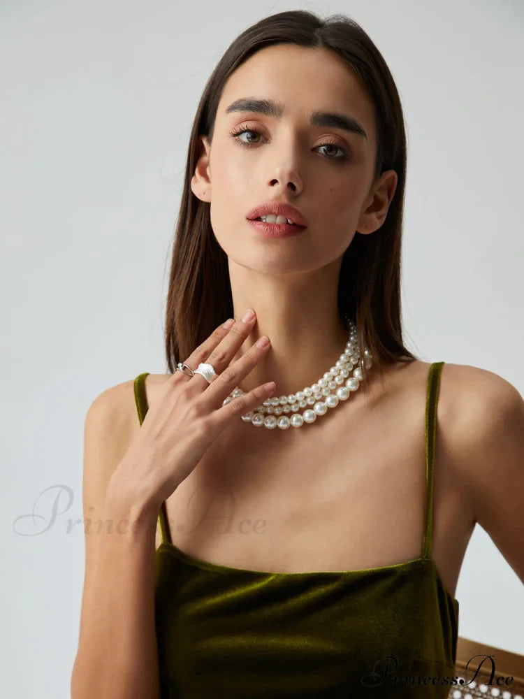 Elegant Layered Pearl Necklace